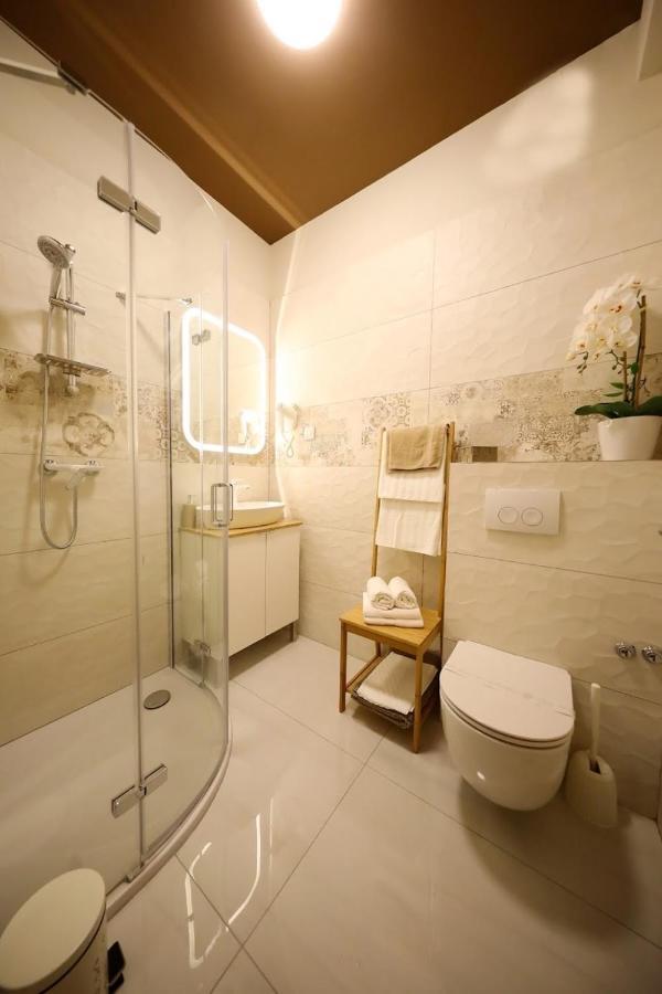 Residence Antiqua Rooms Bibinje Esterno foto