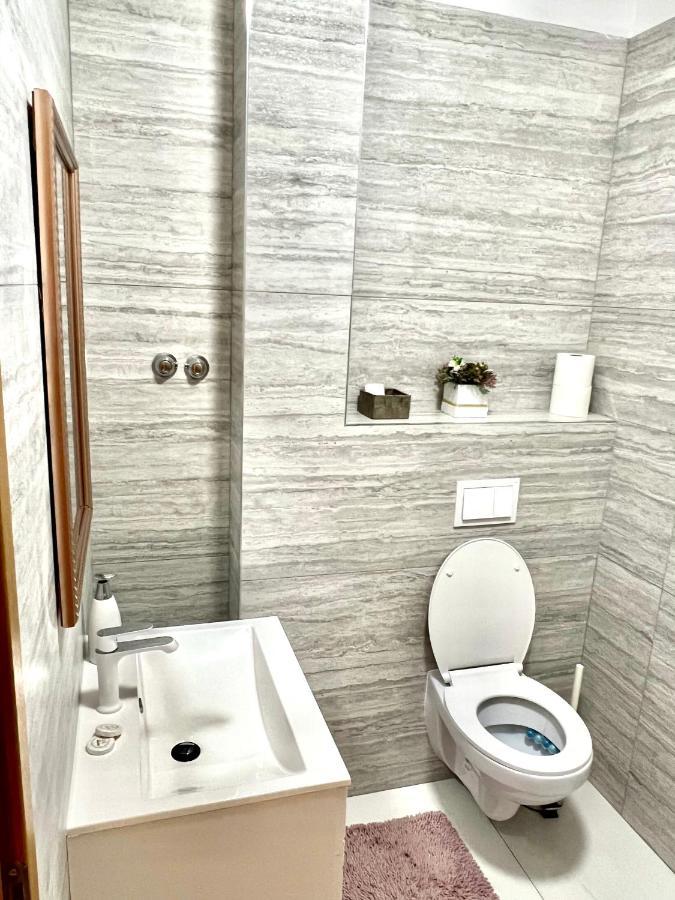 Residence Antiqua Rooms Bibinje Esterno foto