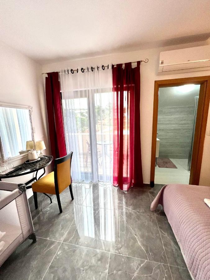 Residence Antiqua Rooms Bibinje Esterno foto