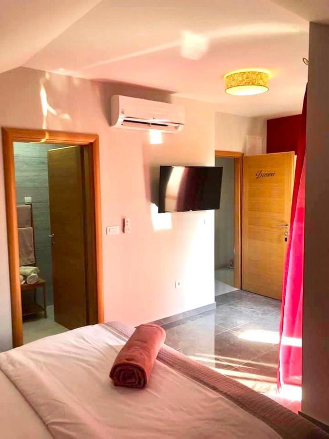 Residence Antiqua Rooms Bibinje Esterno foto