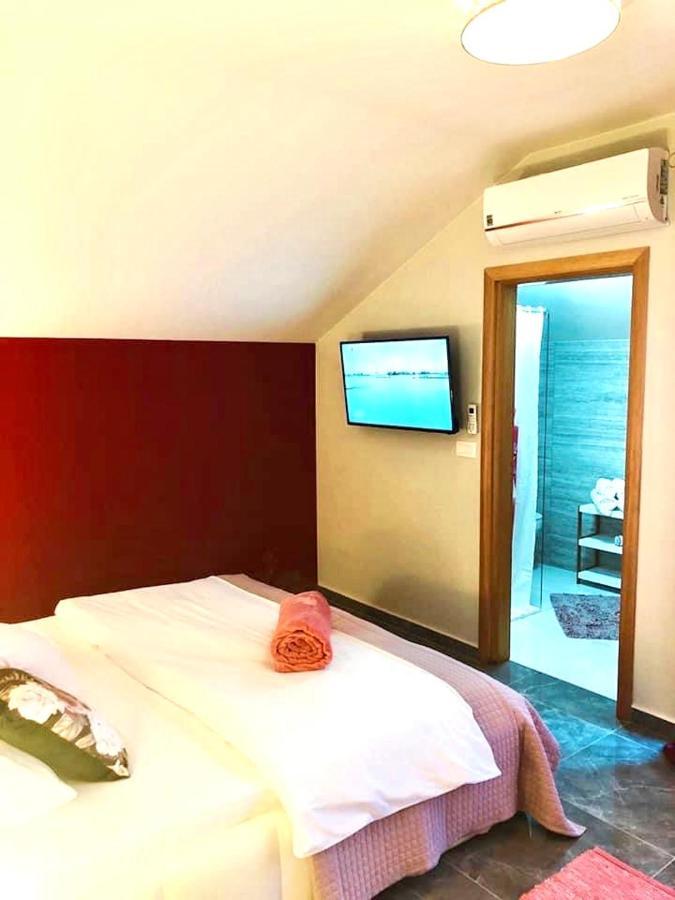 Residence Antiqua Rooms Bibinje Esterno foto
